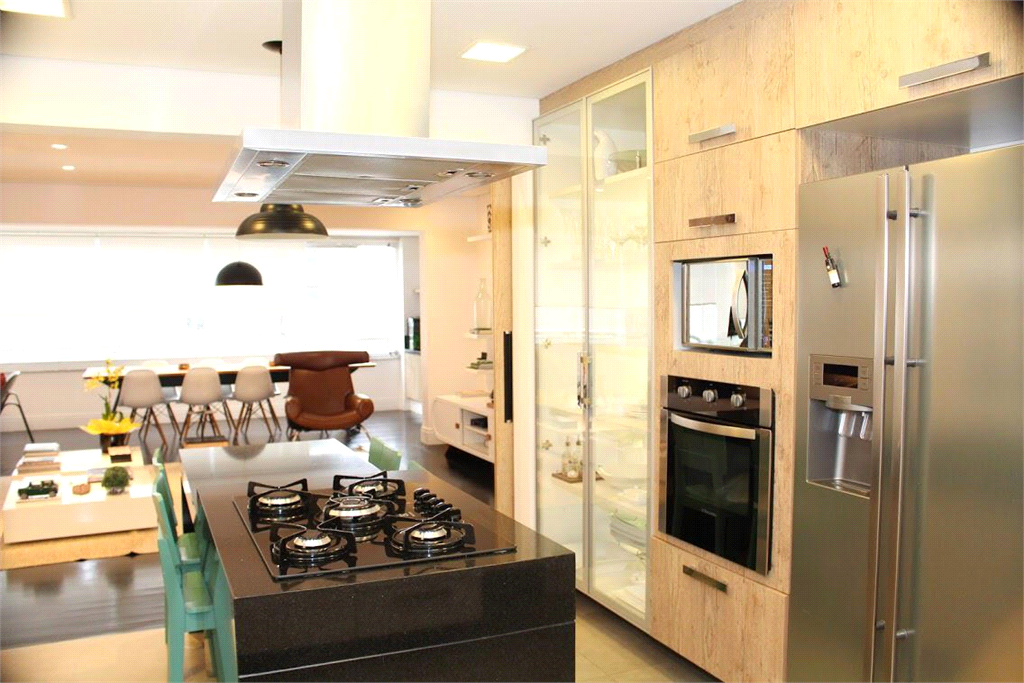 Apartamento para Venda por R$1.950.000,00 com 147m², 3 dormitórios e 3 vagas - Vila gertrudes, São paulo / SP